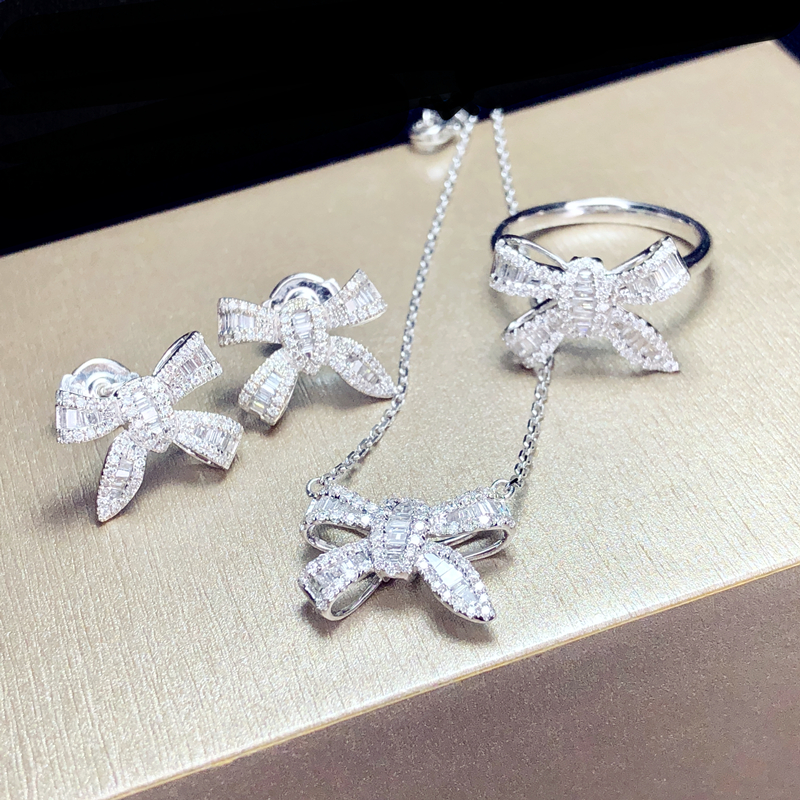 T方钻石蝴蝶结戒指项链耳钉锁骨链18K白金少女心小轻奢